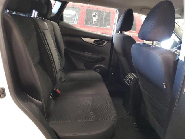 JN1BJ1CP1JW194026 Nissan Rogue Sport S