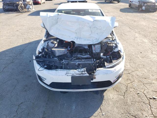 2019 VOLKSWAGEN E-GOLF SE - WVWKR7AU6KW907831