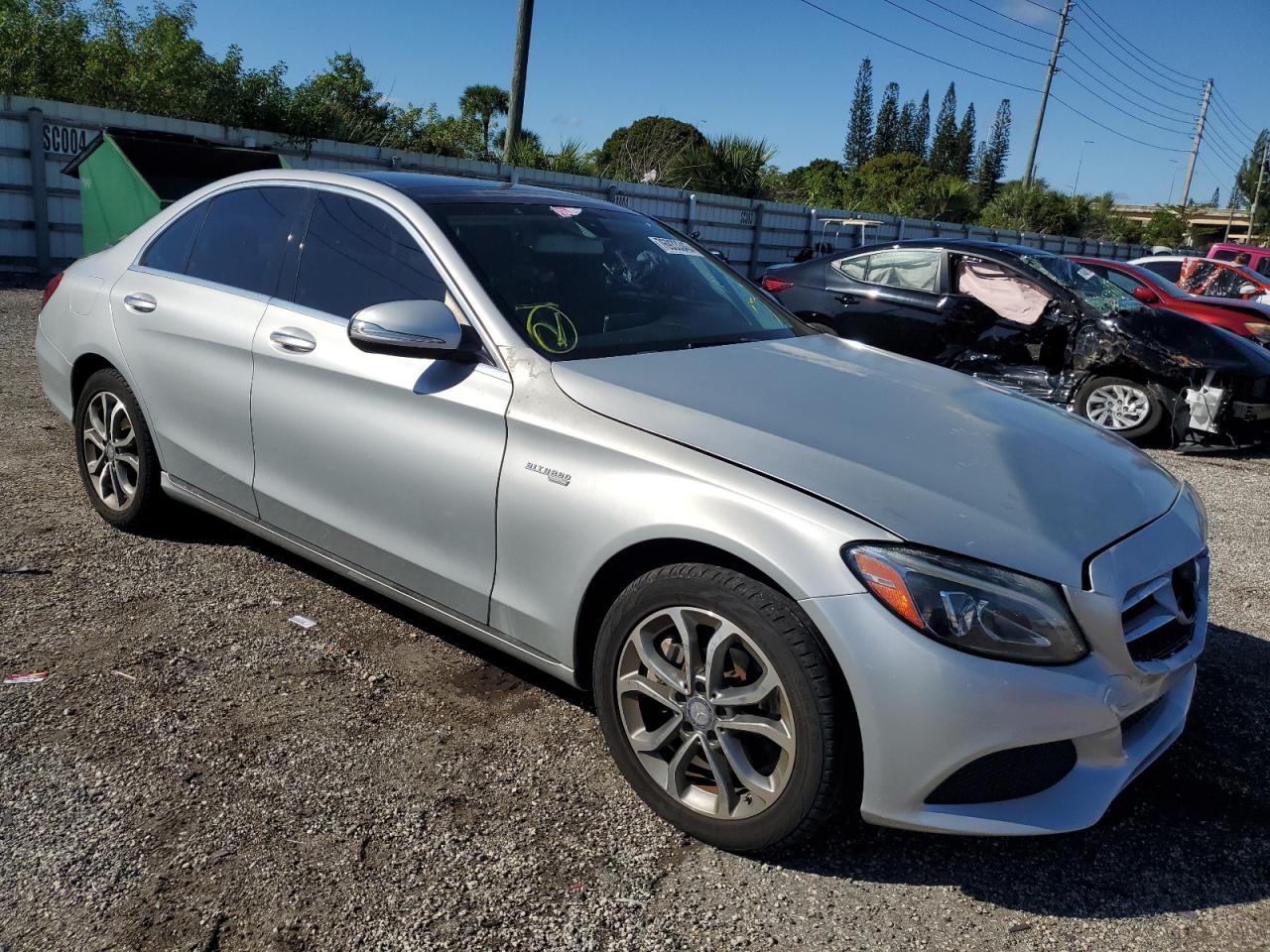 2015 Mercedes-Benz C 300 4Matic vin: 55SWF4KB0FU001124