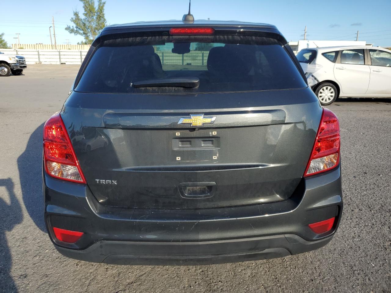 3GNCJKSB0LL174024 CHEVROLET TRAX 2020