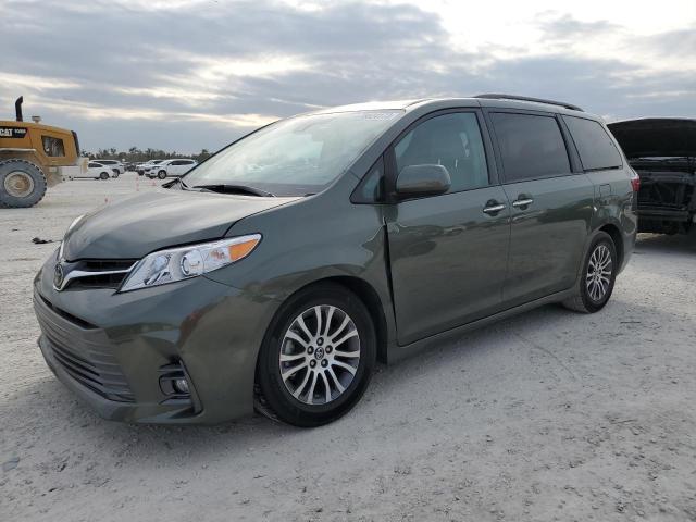 2018 Toyota Sienna XLE