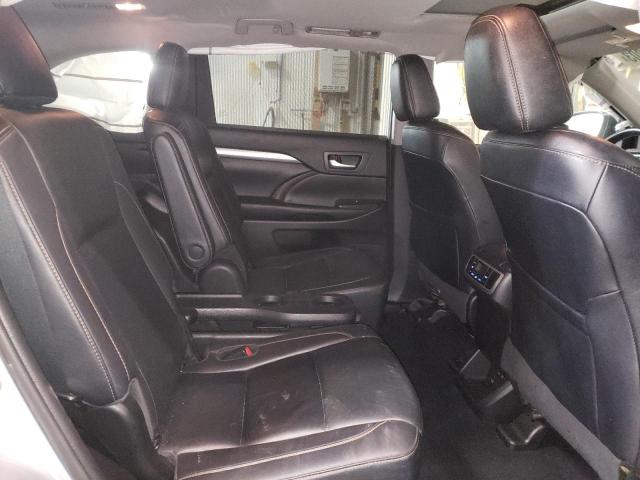 VIN 5TDJZRFH4KS712197 2019 Toyota Highlander, SE no.11