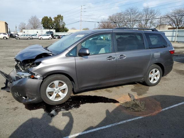 2017 Toyota Sienna LE