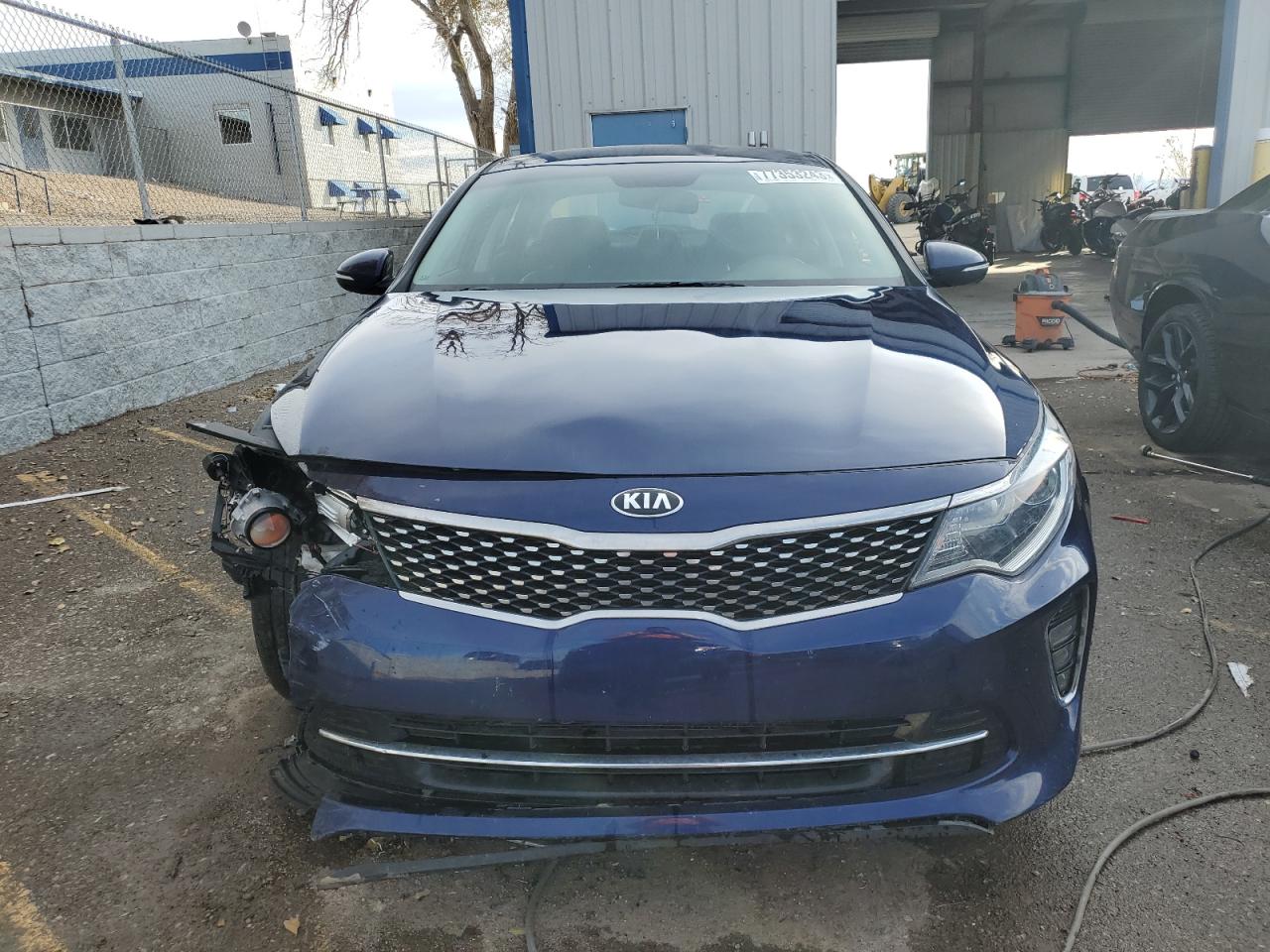 2018 Kia Optima Lx vin: 5XXGT4L34JG242423