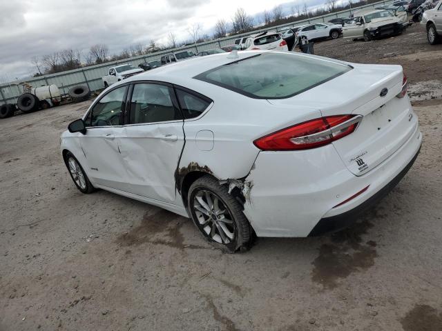 3FA6P0LU6KR118535 Ford Fusion SE 2