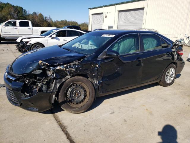 Lot #2373541884 2017 TOYOTA CAMRY LE salvage car