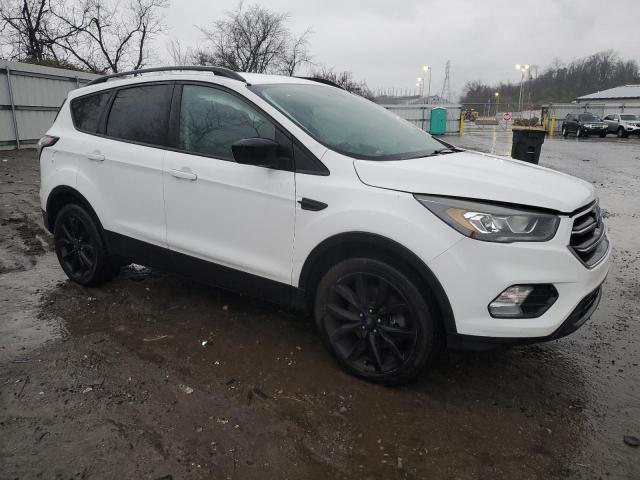 Vin: 1fmcu9g96hue67014, lot: 77090123, ford escape se 20174