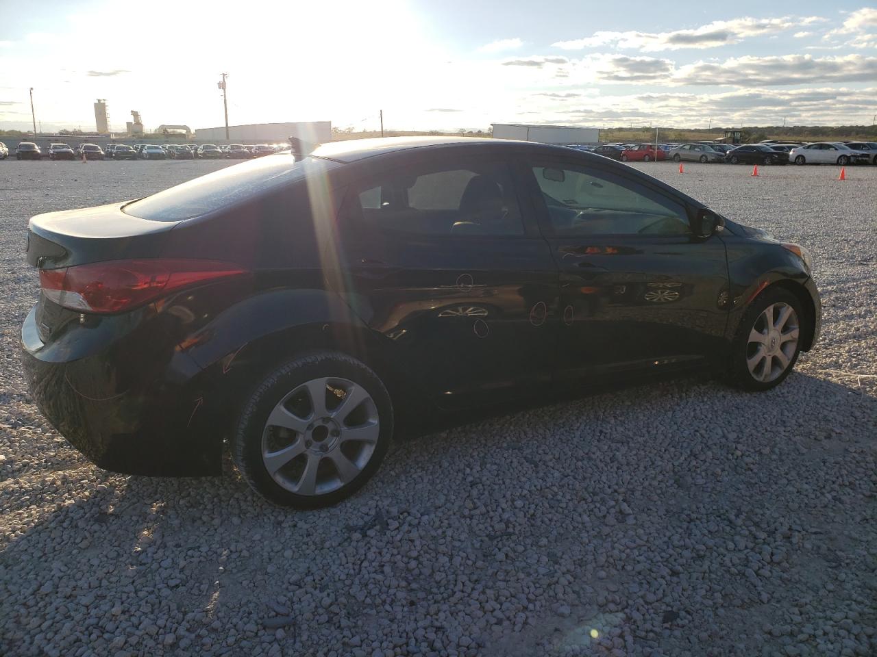 2013 Hyundai Elantra Gls vin: KMHDH4AE1DU767801