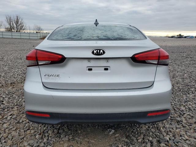 3KPFK4A78JE181199 | 2018 KIA forte lx