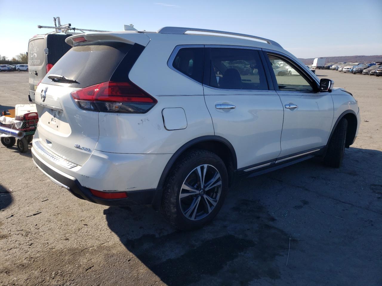 5N1AT2MV2HC779887 NISSAN ROGUE 2017