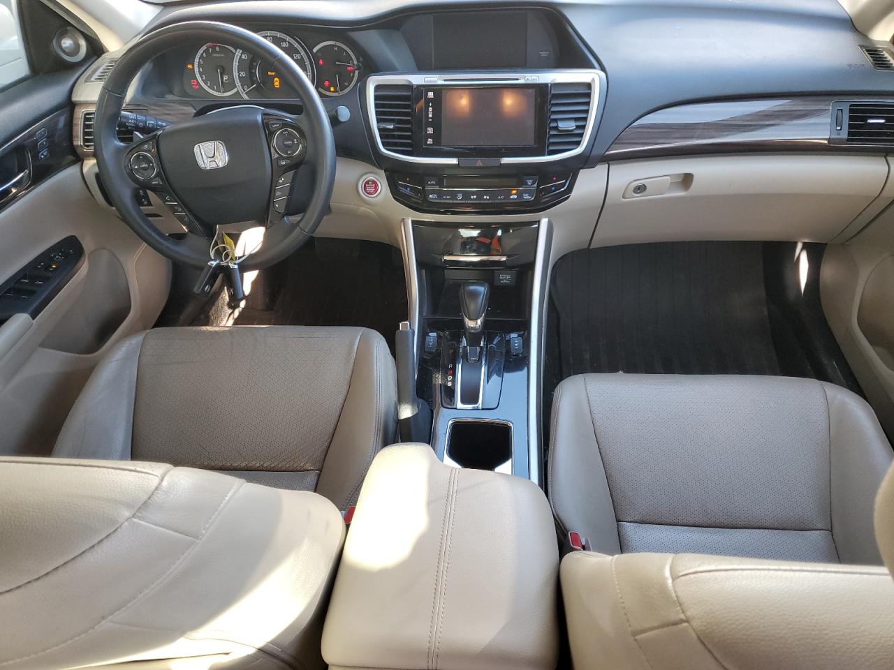 1HGCR3F97GA003901 HONDA ACCORD 2016