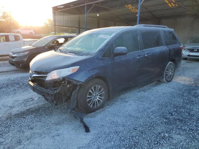 2018 Toyota Sienna XLE