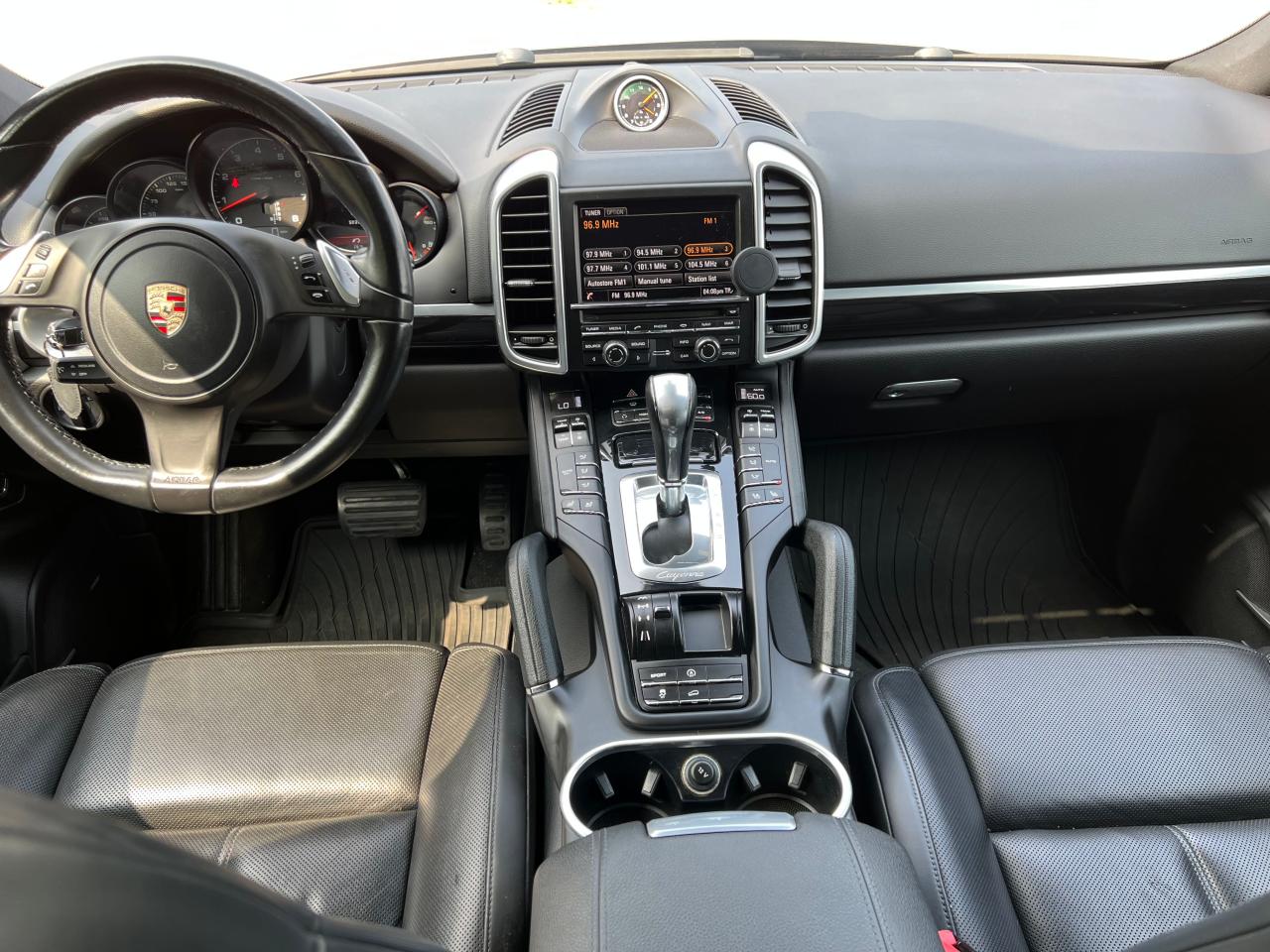 2013 Porsche Cayenne vin: WP1AA2A25DLA19711