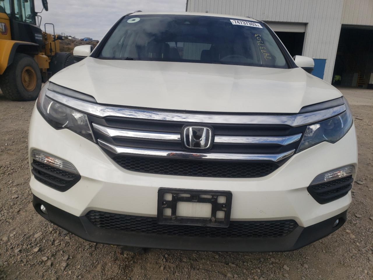 5FNYF6H44HB070304 2017 Honda Pilot Ex