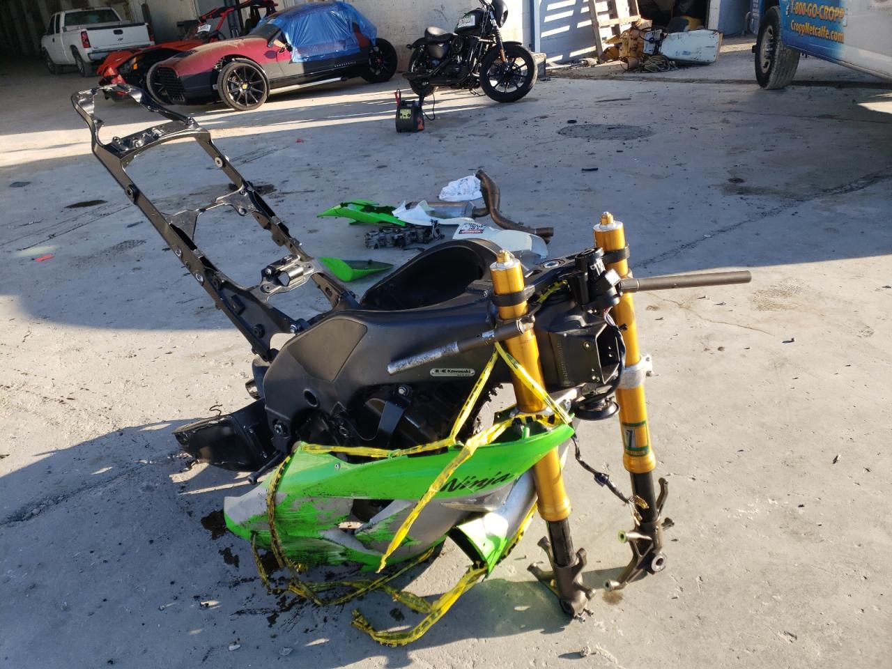 Salvage Kawasaki Ninja 1000 for Sale: Wrecked & Repairable Motorcycle  Auction