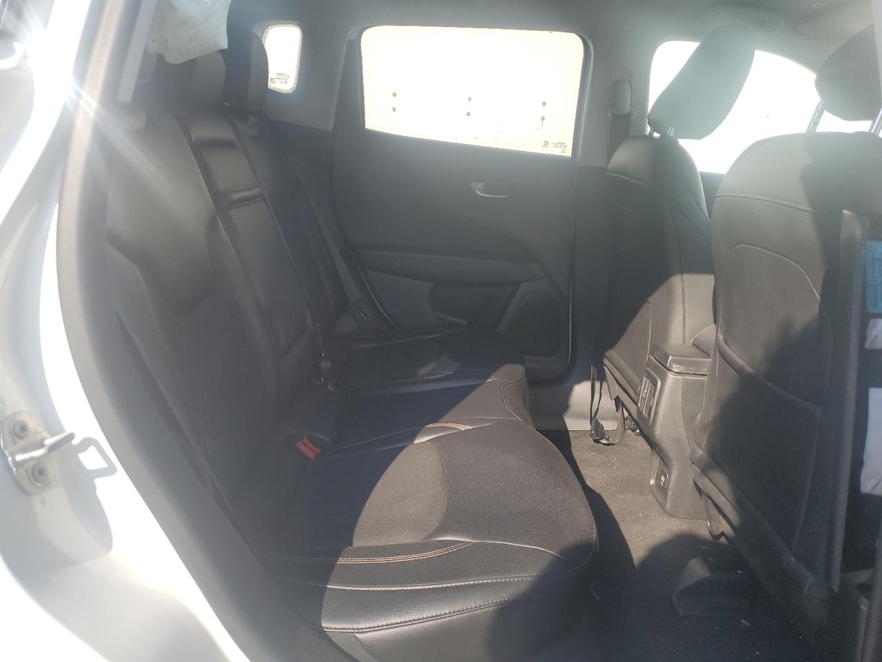 3C4NJDBB3JT231035 JEEP COMPASS 2018