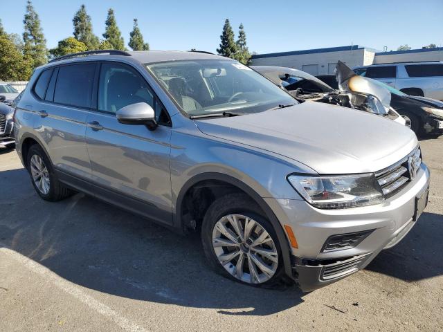 3VV1B7AX0LM144105 Volkswagen Tiguan S 4