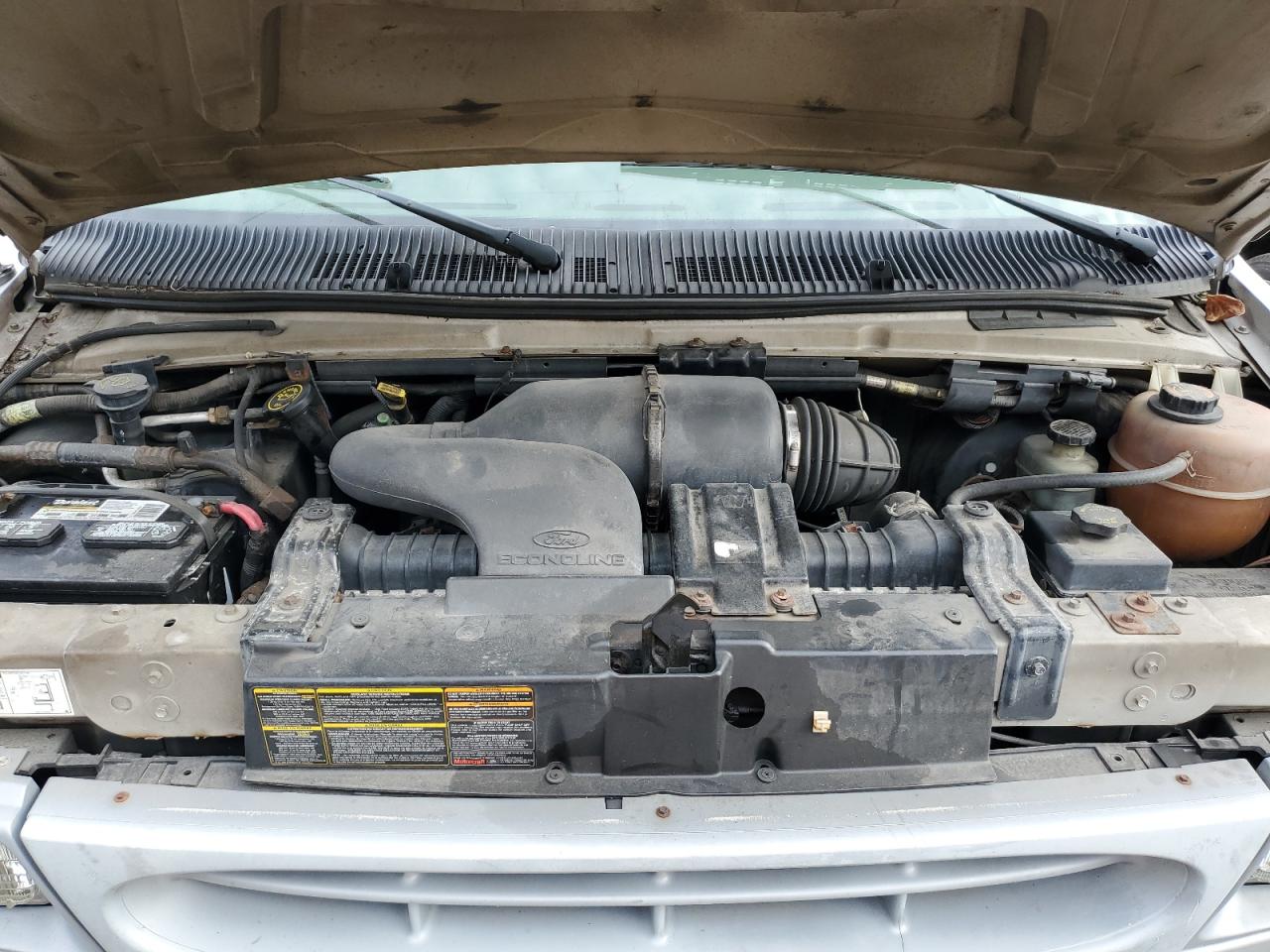 1ftre14w2yha32510 1FTRE14W2YHA32510 2000 Ford Econoline E150 Van