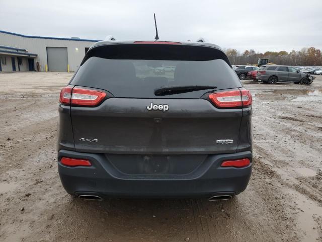 1C4PJMCS0GW280204 Jeep Cherokee Latitude