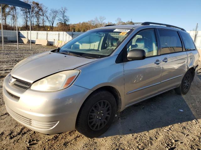 2004 Toyota Sienna CE