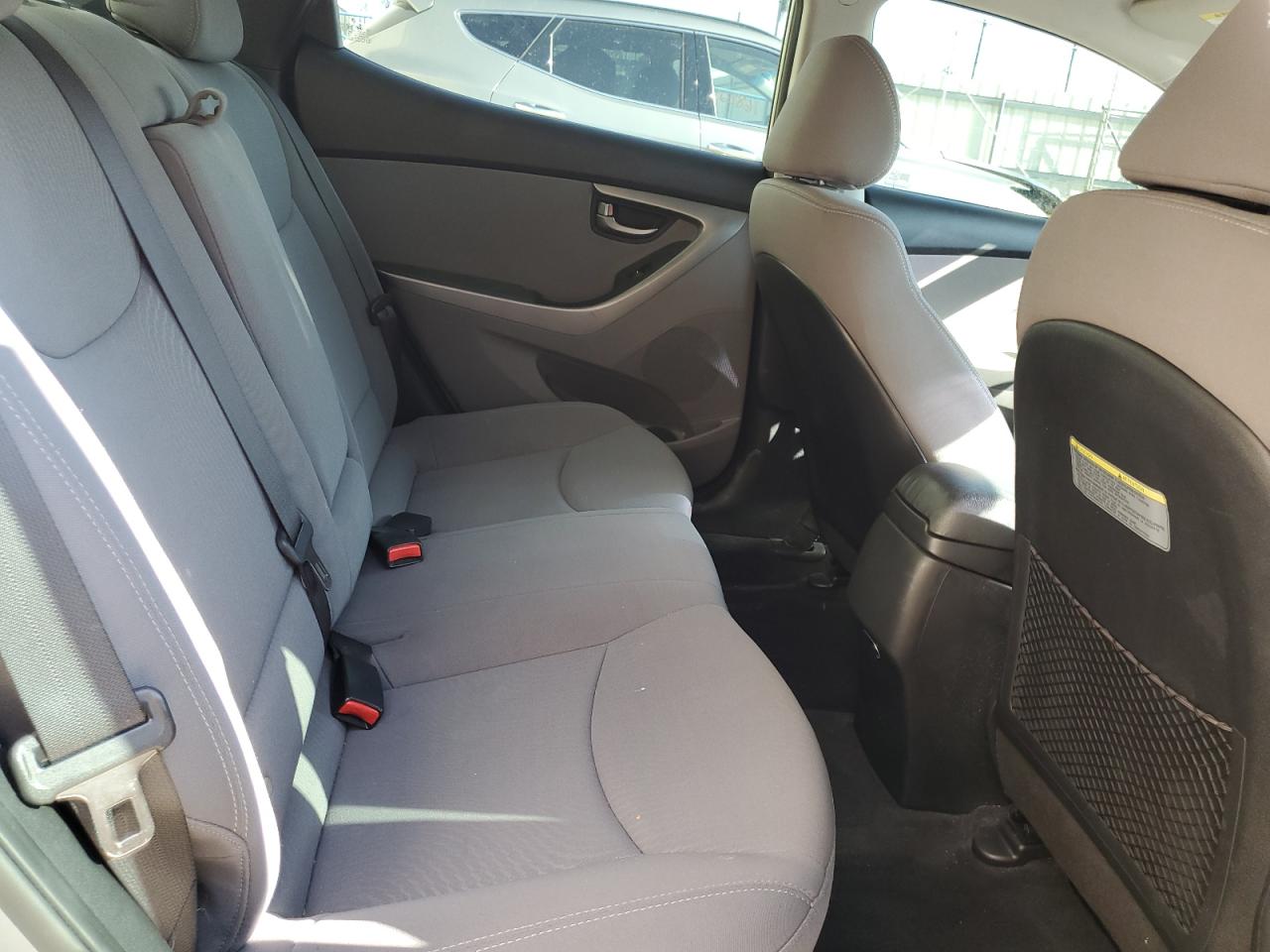 2015 Hyundai Elantra Se vin: KMHDH4AE0FU382393