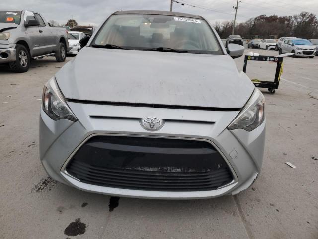  TOYOTA YARIS 2018 Сріблястий