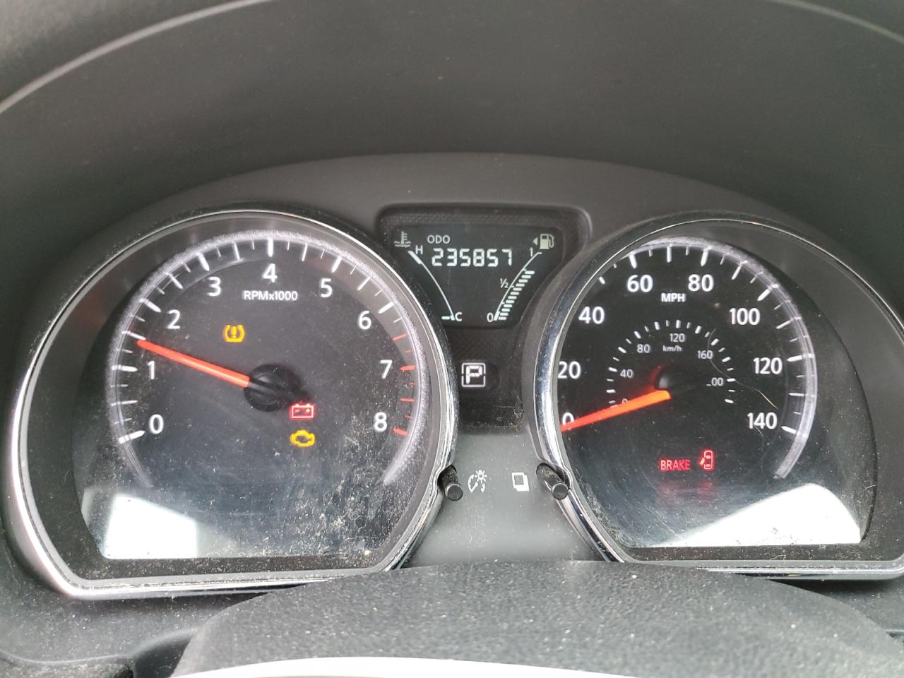 VIN: 3N1CN7APXJL856321 2018 NISSAN VERSA