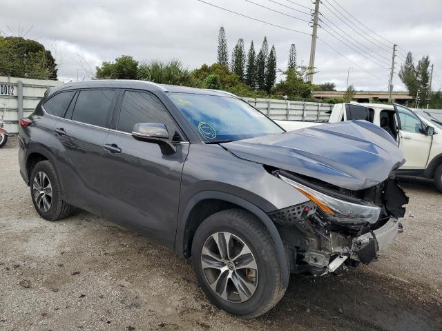 VIN 5TDGZRAH6MS042897 2021 Toyota Highlander, Xle no.4