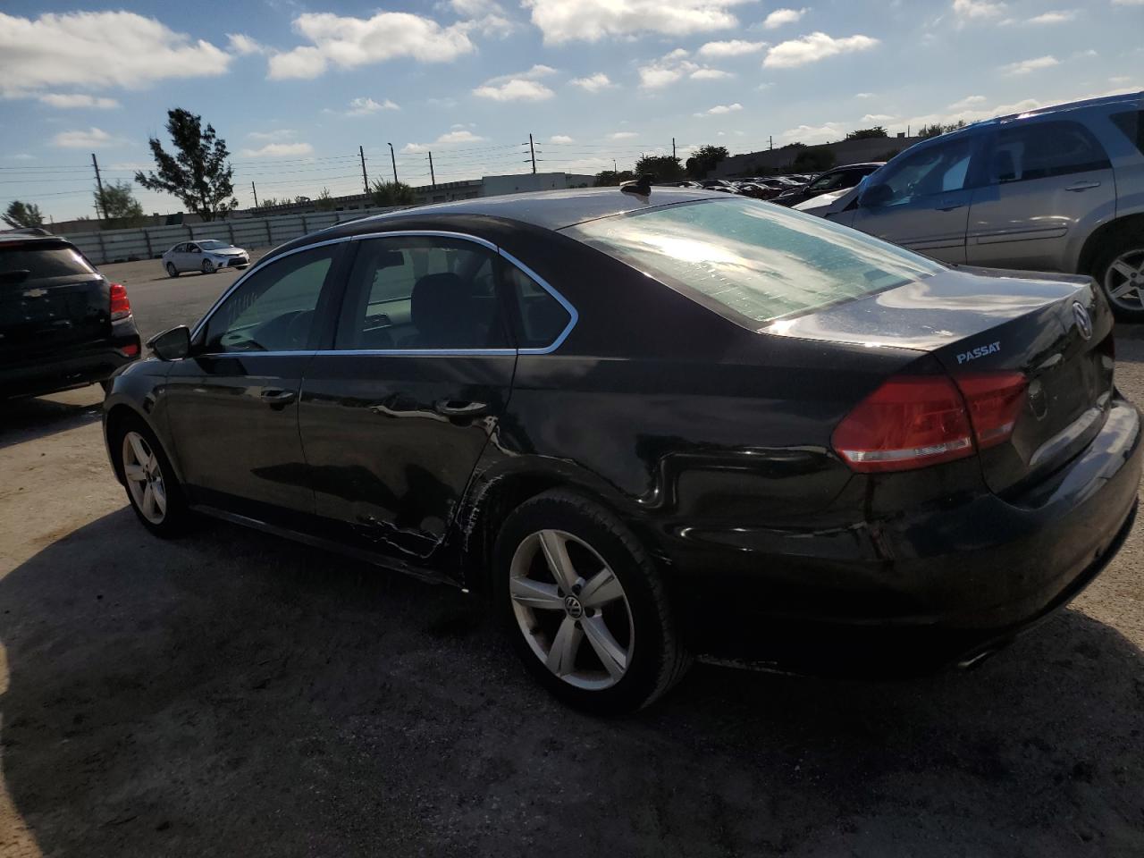 1VWBH7A3XCC102165 2012 Volkswagen Passat Se