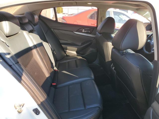 1N4AA6AP3HC428094 Nissan Maxima 3.5s