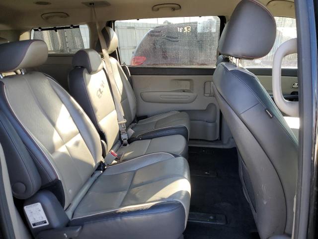 KNDMB5C11H6241118 KIA SEDONA LX
