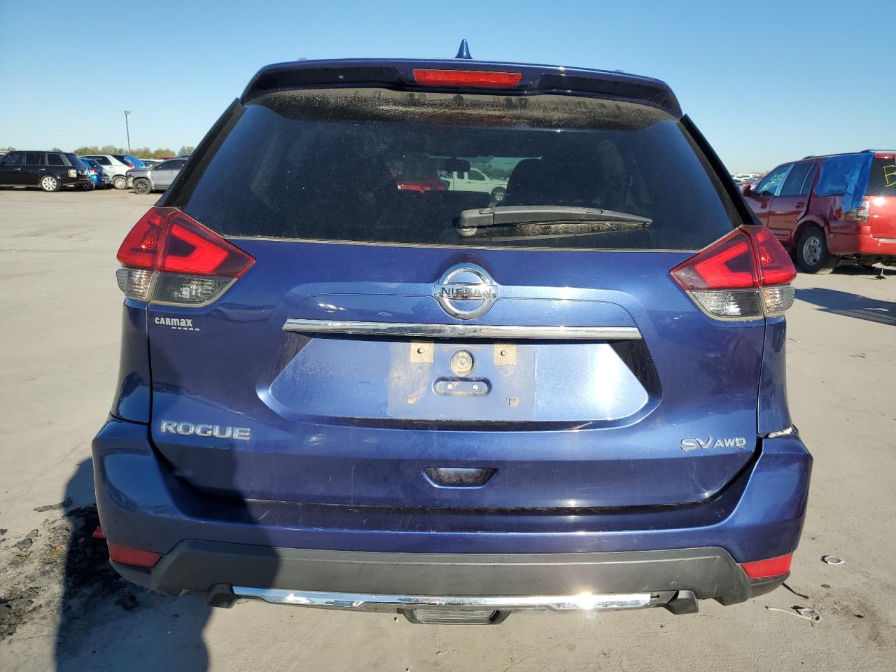 2018 Nissan Rogue S vin: KNMAT2MV3JP533059