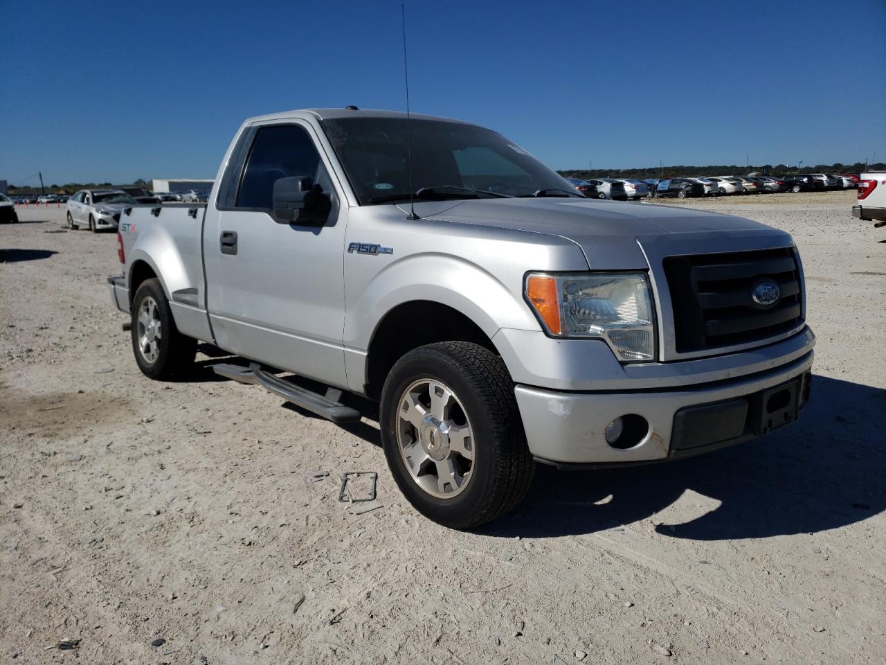 1FTRF02W29KB82003 2009 Ford F150