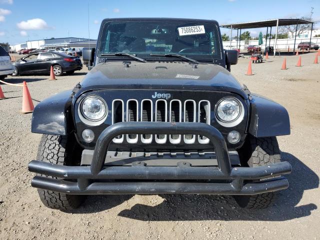 1C4BJWEG0JL851990 Jeep Wrangler Unlimited Sahara