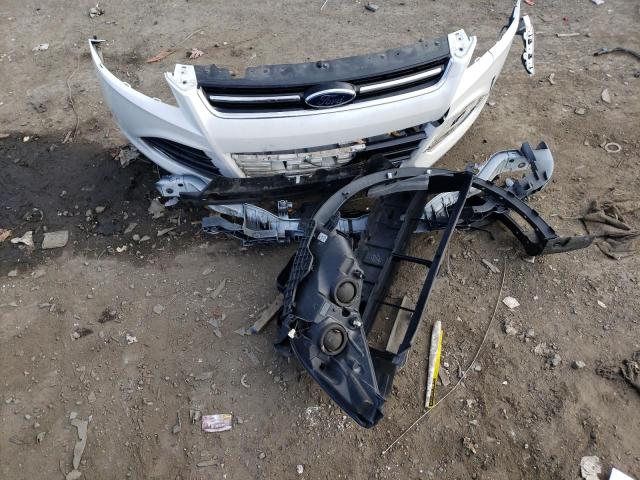 1FMCU9J92EUD71031 Ford Escape Titanium