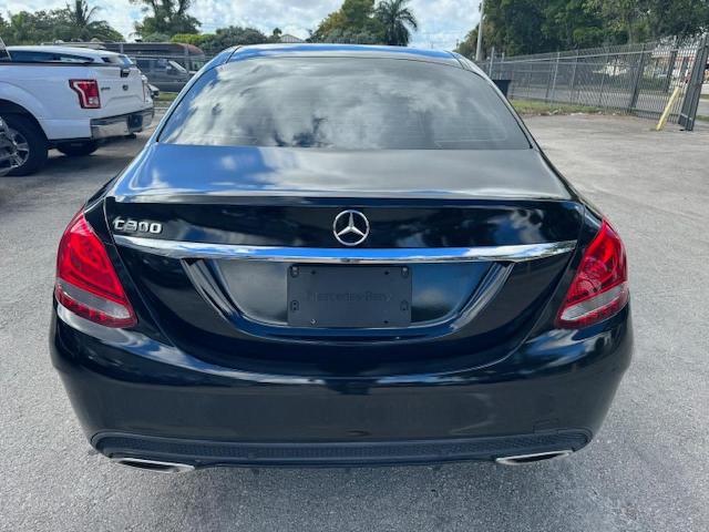 55SWF4JB5HU195668 Mercedes-Benz C 300