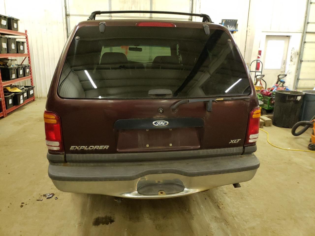 1FMZU34E2XUC26963 1999 Ford Explorer