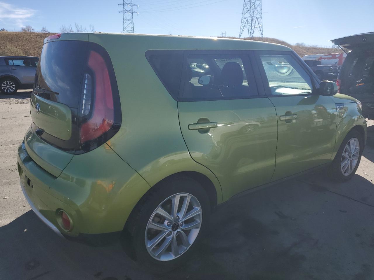 2017 Kia Soul + vin: KNDJP3A56H7877865