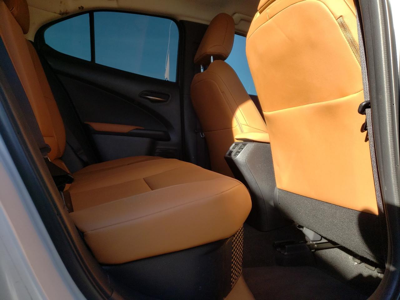 jthx9jbh2m2052543 JTHX9JBH2M2052543 2021 Lexus Ux 250H