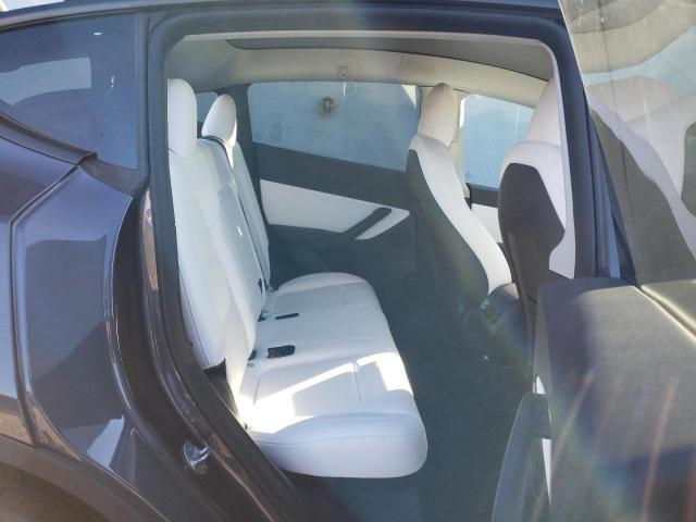 7SAYGDEE6NF512657 Tesla Model Y