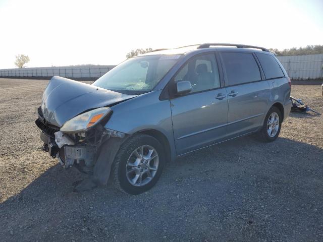 2005 Toyota Sienna XLE