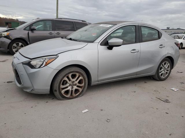  TOYOTA YARIS 2018 Сріблястий