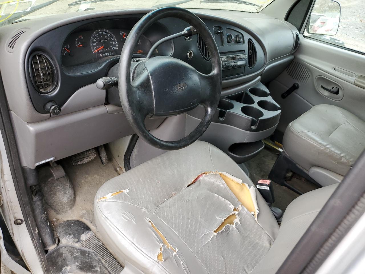 1ftre14w2yha32510 1FTRE14W2YHA32510 2000 Ford Econoline E150 Van