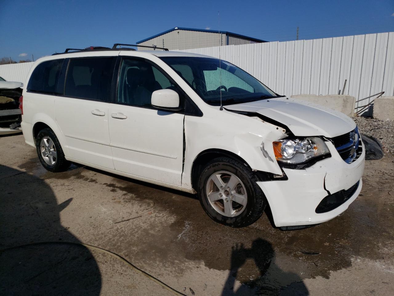 2D4RN3DG3BR646338 2011 Dodge Grand Caravan Mainstreet