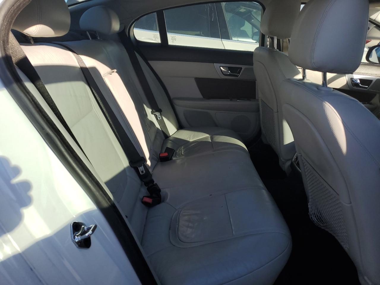 sajwa0es6epu11078 SAJWA0ES6EPU11078 2014 Jaguar Xf
