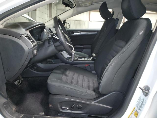 3FA6P0HD4HR136887 Ford FUSION SE