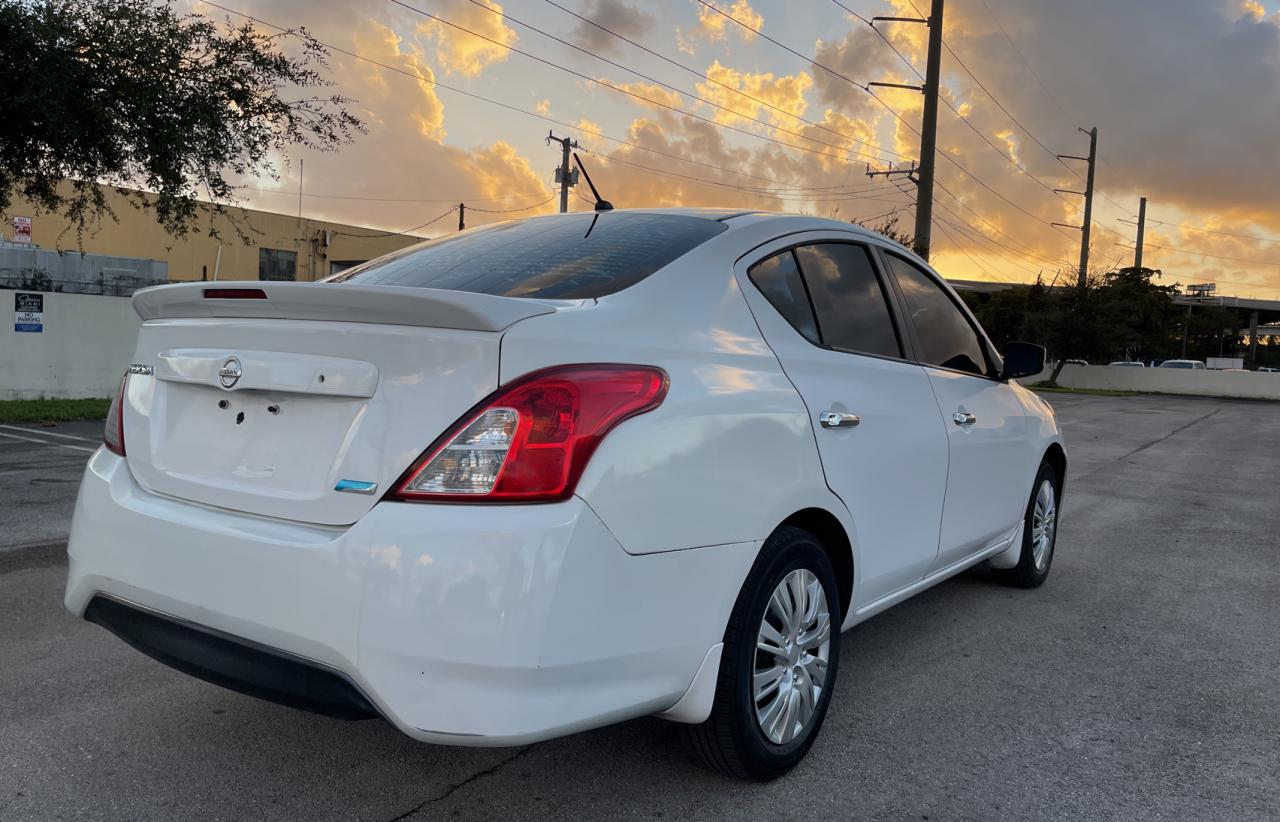 2016 Nissan Versa S vin: 3N1CN7AP5GL899974