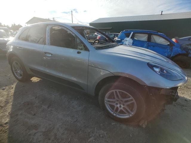 VIN WP1AA2A51KLB02656 2019 Porsche Macan no.4