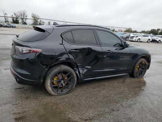 ZASPAKBN0M7D01923 Alfa Romeo Stelvio TI 3