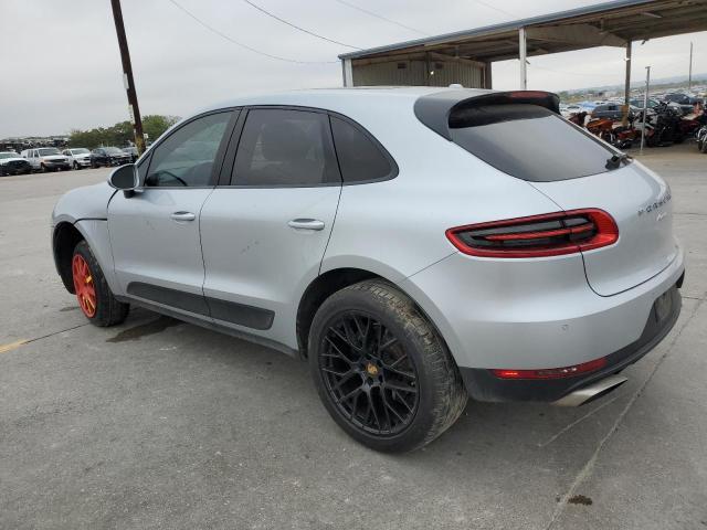 VIN WP1AA2A53JLB09218 2018 Porsche Macan no.2